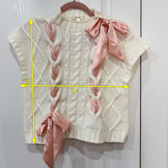 Bow Sweater Vest - Picture 6 of 6